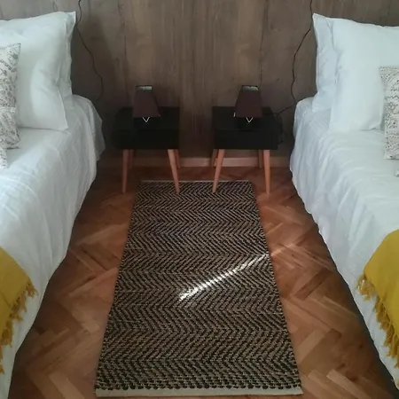 16428a Apartment Nin